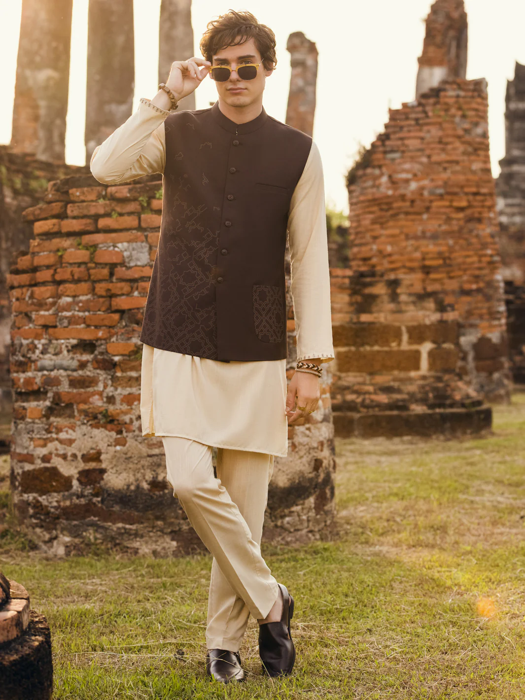 DARK BROWN BLENDED WAISTCOAT | AL-WC-US-487/AM-6144E