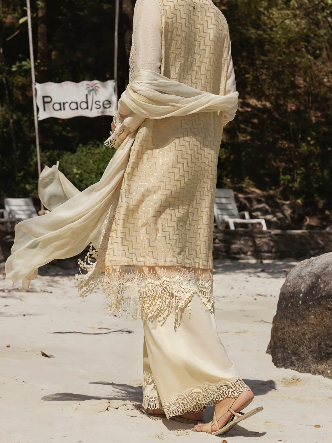 OFF WHITE 3PC UNSTITCHED | ALP-3PS-US-1269 AM-2562A - Image 2