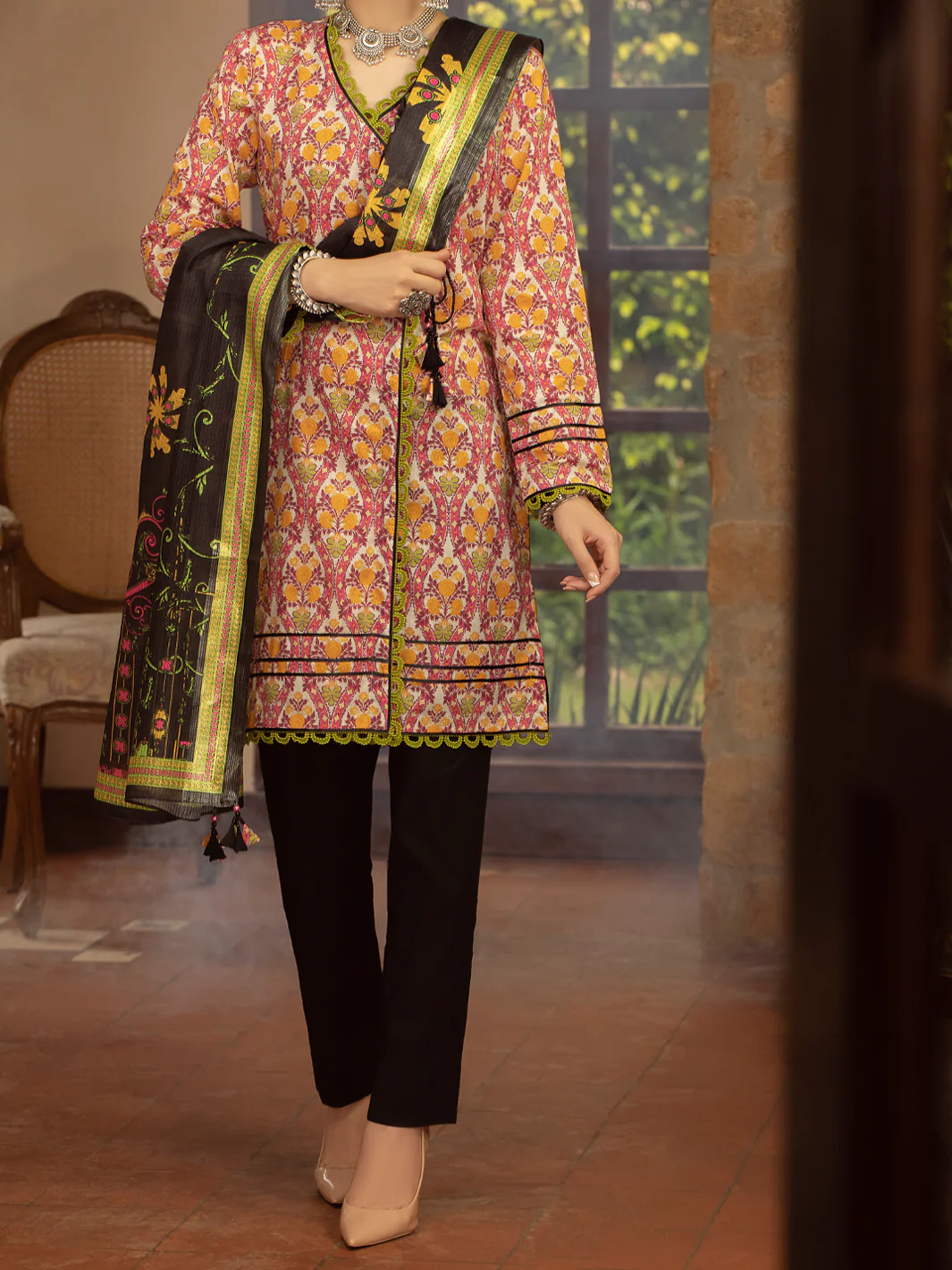 MULTICOLOR LAWN 3PC UNSTITCHED | ALP-3PS-US-1423 FB-1423A