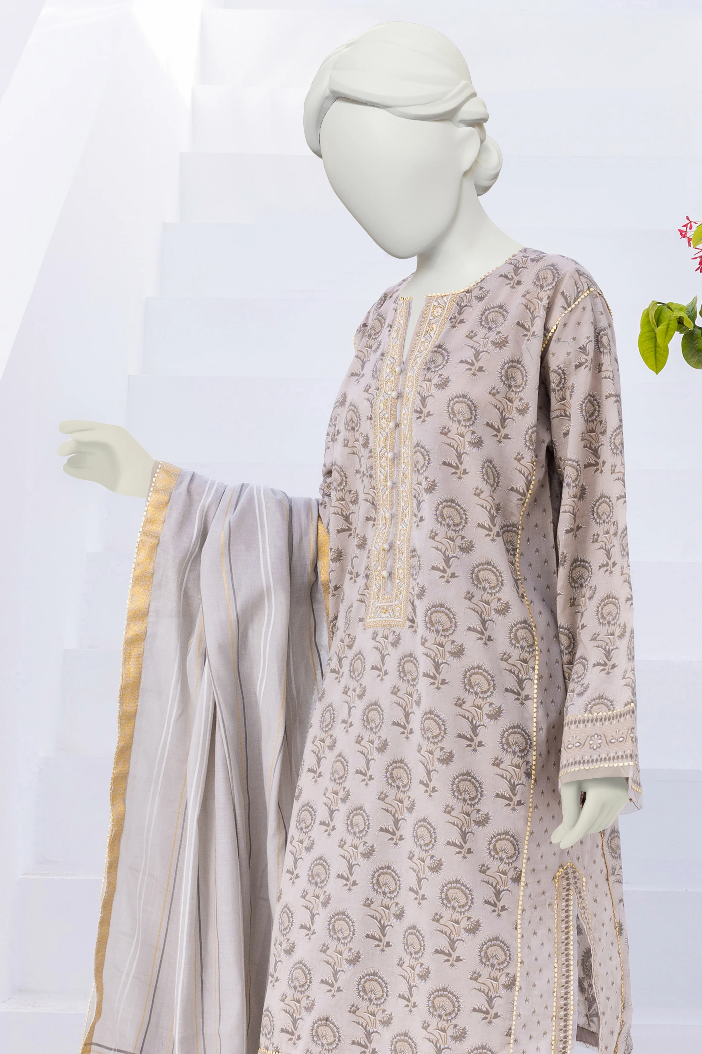 BEIGE LAWN 3PC STITCHED | CCW-3PSU-S-US-22-039/S FIROZA - Image 4