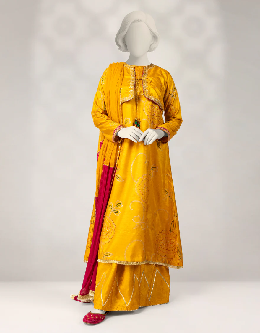 YELLOW RAW SILK 3PC STITCHED | JGK-W-JTF-25-764 FB/RANG-E-ZARI-02