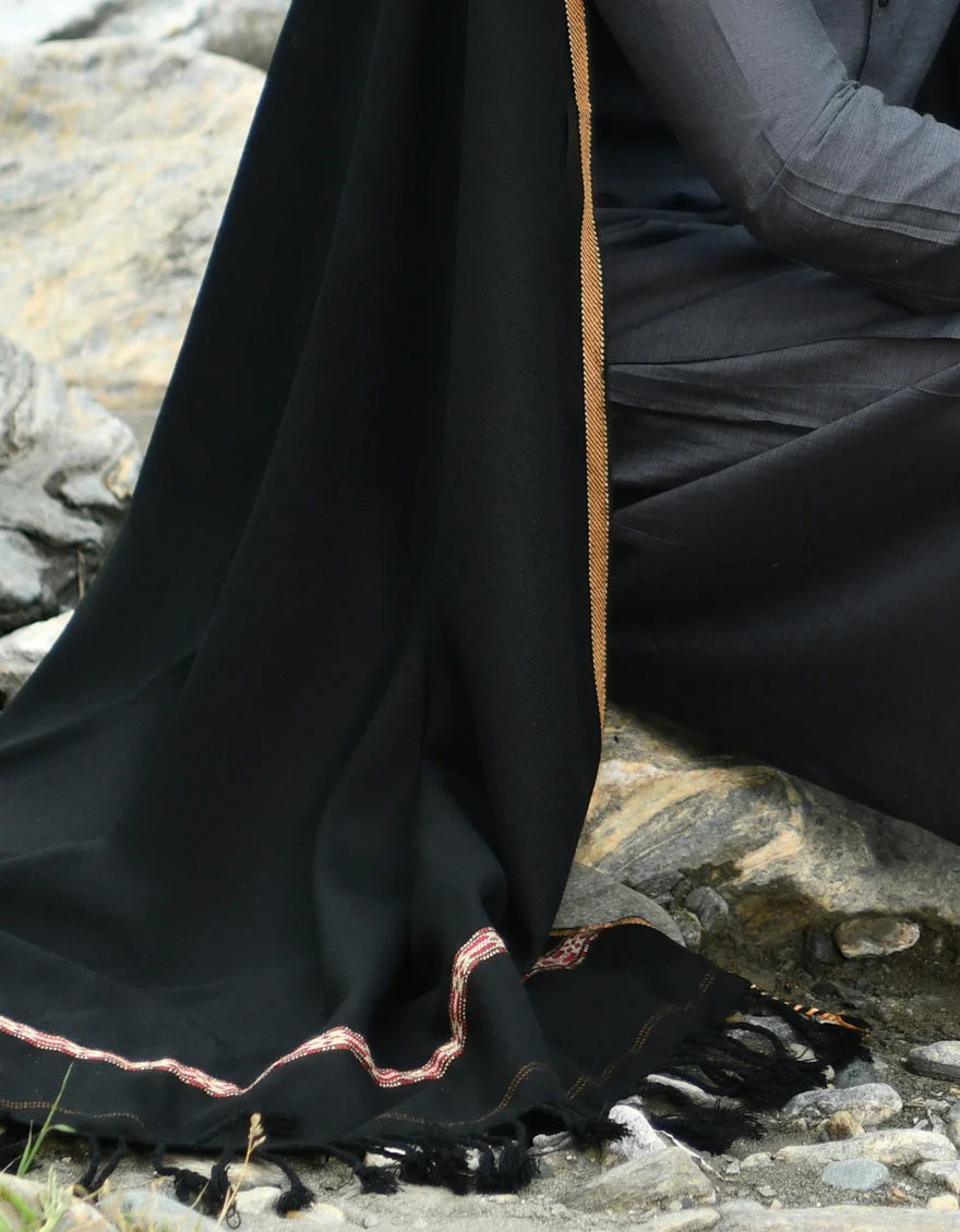 BLACK SHAWL | JJID-SHW-US-22-0004 FB/DUSSA SHAWL-BLACK - Image 2