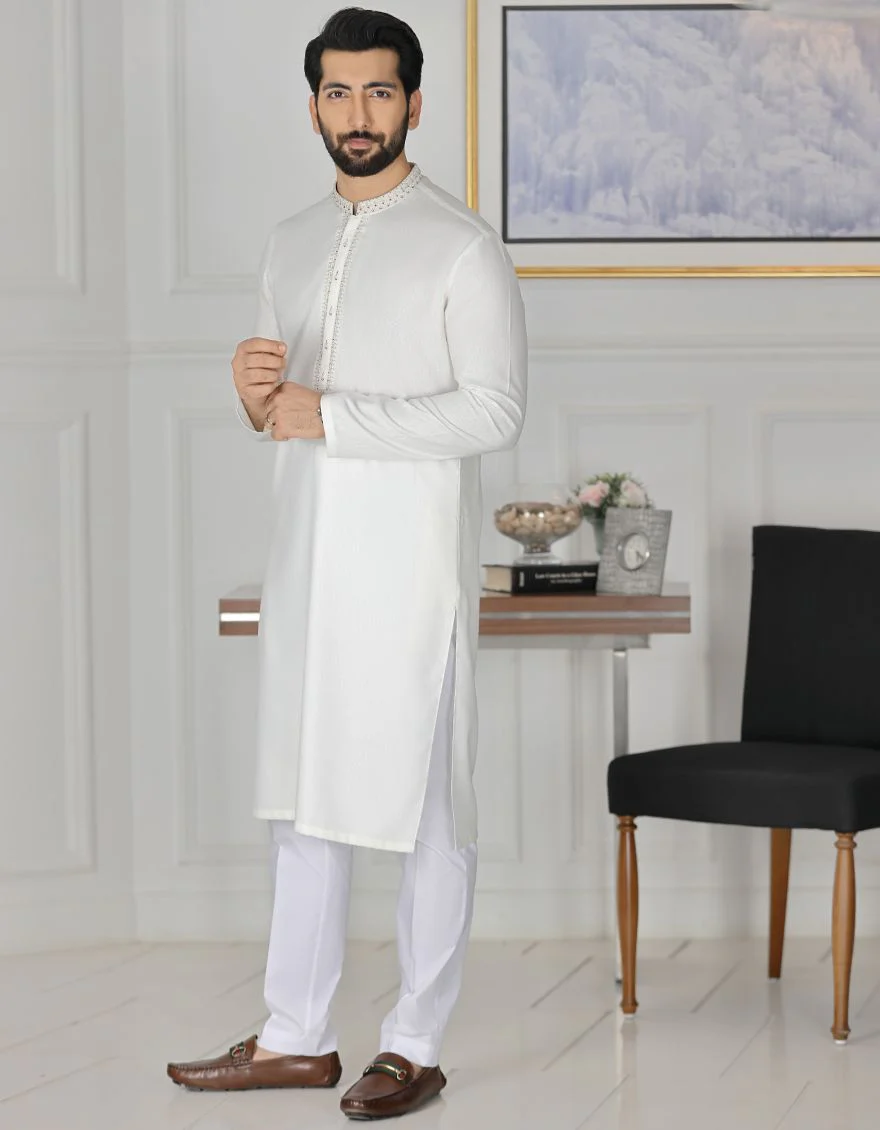 WHITE KAMEEZ SHALWAR | JJKS-A-US-31156/S21/JJ6885