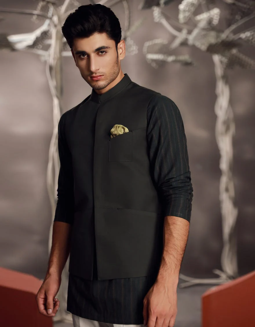 GREEN WAISTCOAT | JJVC-A-48182/S24/JJ9085-CL