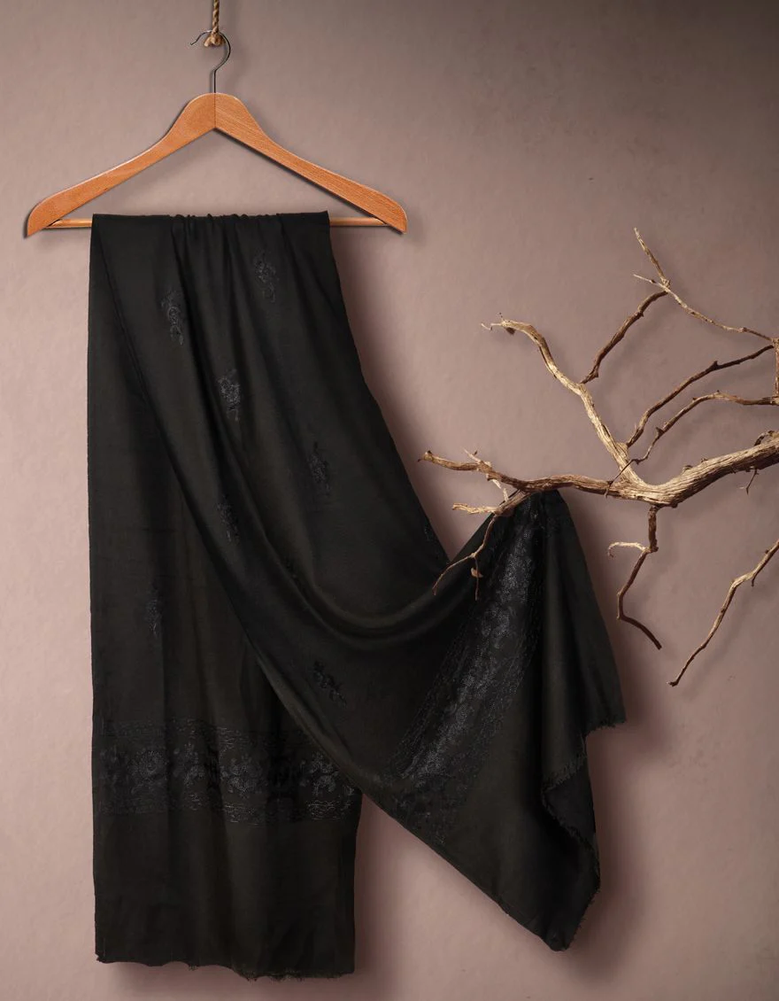 BLACK SHAWL | JSH-SHW-US-21-0020 FB/AARI BORDER SHAWL-BLK