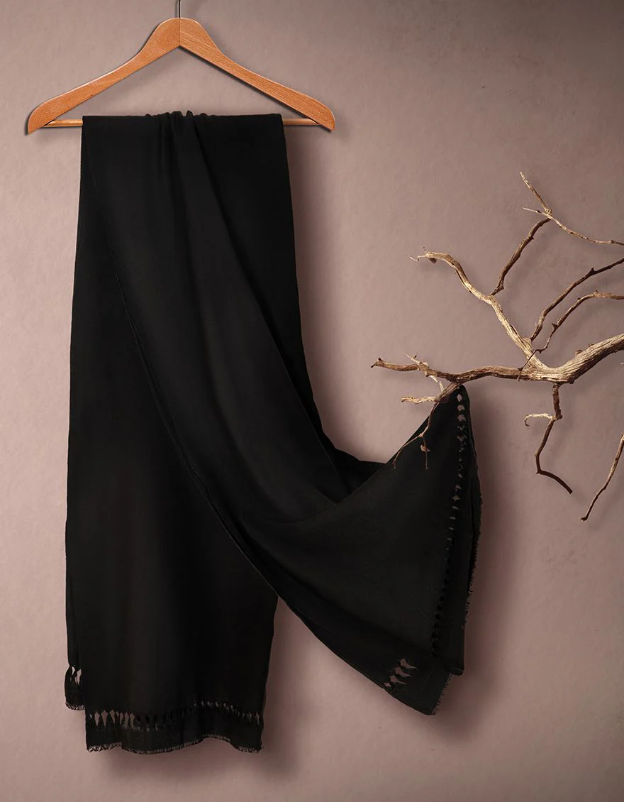 BLACK SHAWL | JSH-SHW-US-21-0027 FB/SOLID DYED SHAWL - BLACK