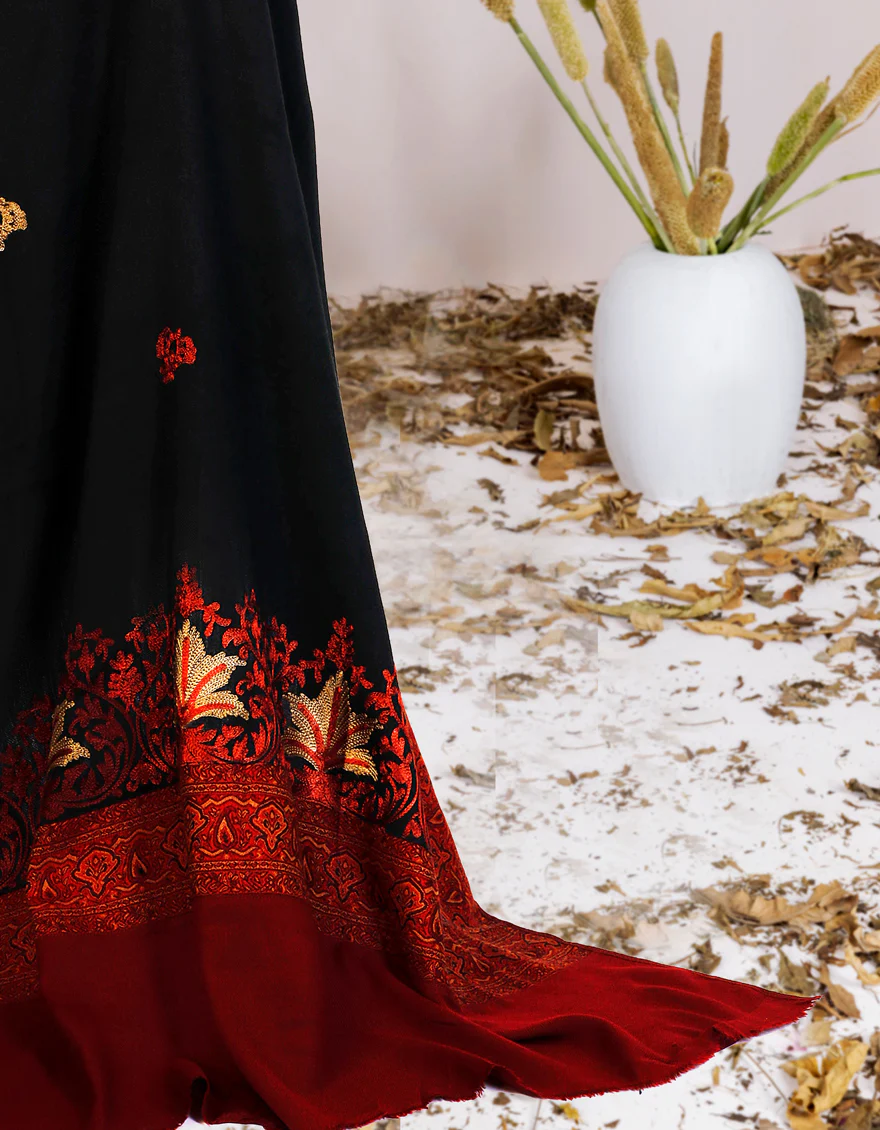 MAROON SHAWL | JSH-SHW-US-22-012 FB/SHAWL PATCH WORK AARI CHNAO PALLA