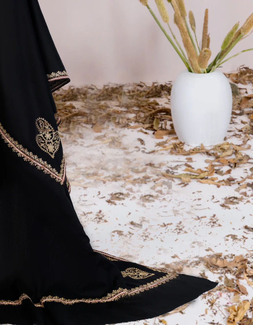 GOLDEN BLACK SHAWL | JSH-SHW-US-22-013 FB/SHAWL AAARI VELVET KINGARI