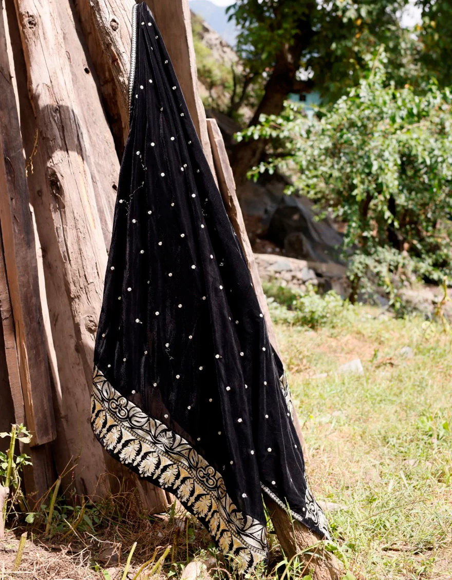 BLACK SHAWL | JSH-SHW-US-22-240 FB/FF-328