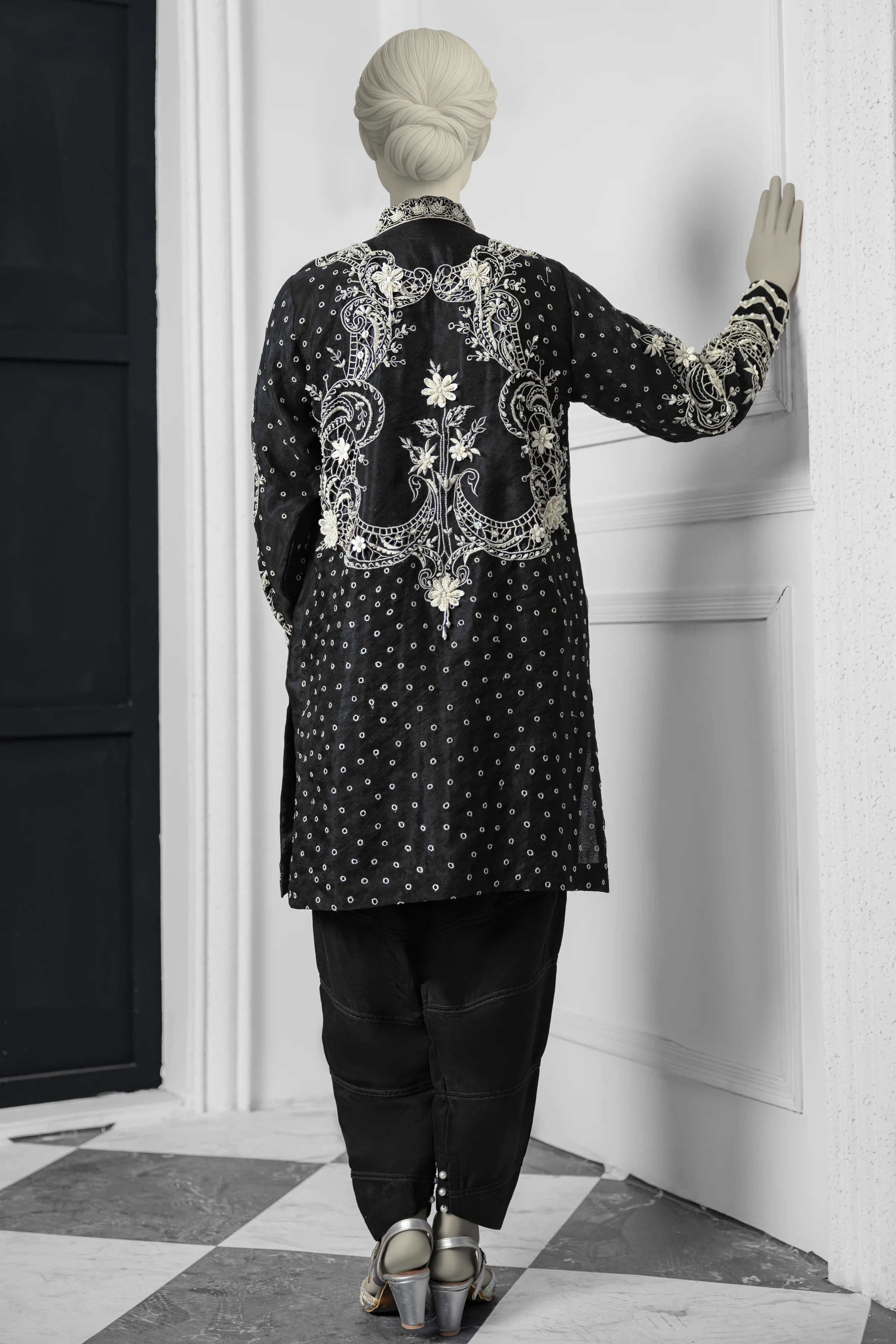 NOIR - TR-26-0016 - Image 3