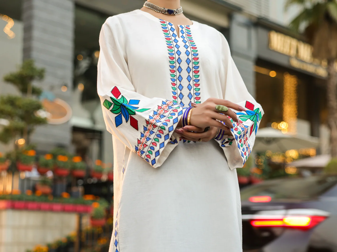 WHITE LAWN KURTI | AL-LK-1168/FB-1168A - Image 4