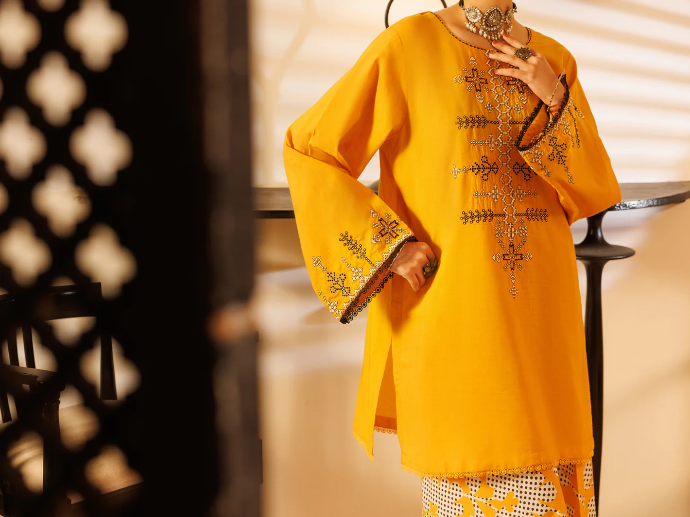 YELLOW LAWN 2PC STITCHED | ALP-2PS-LKS-2532/FB-2532A - Image 4
