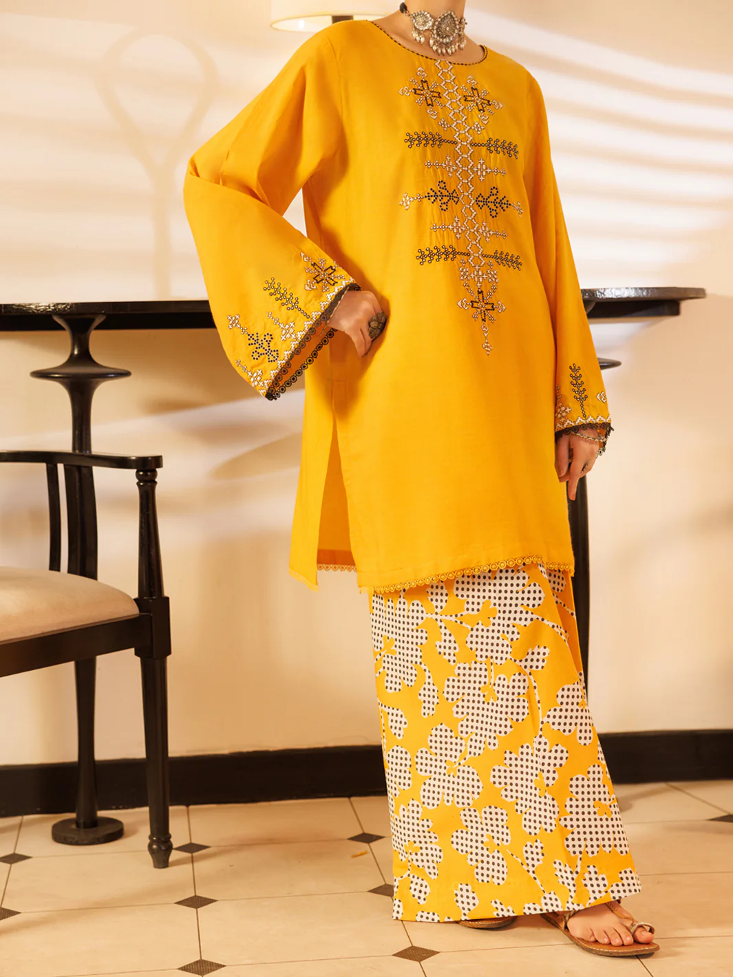 YELLOW LAWN 2PC STITCHED | ALP-2PS-LKS-2532/FB-2532A - Image 5