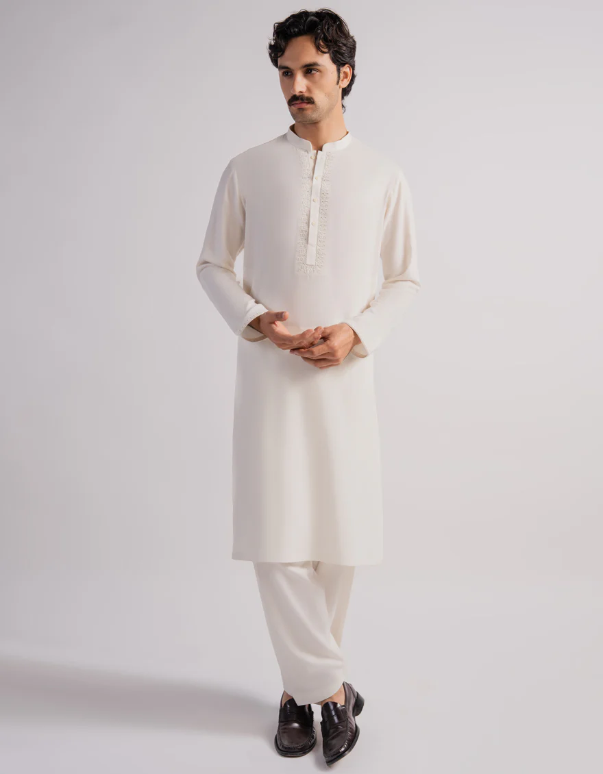 CREAM KAMEEZ SHALWAR | JJKS-A-50562/S26/JJ10582-FL