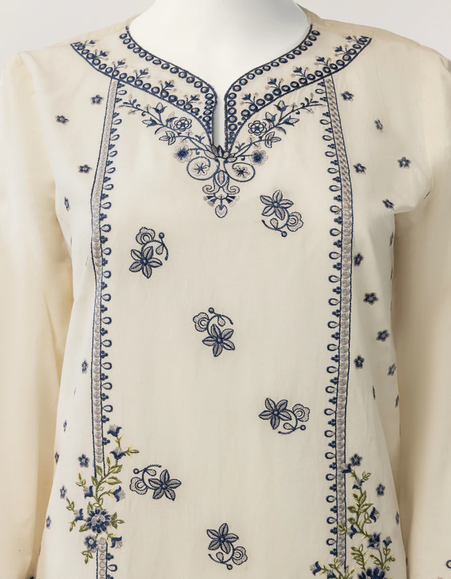 WHITE LAWN 3PC STITCHED | JLAWN-S-26-636/S SCHIFFLI FLORAL-C-04 - Image 4